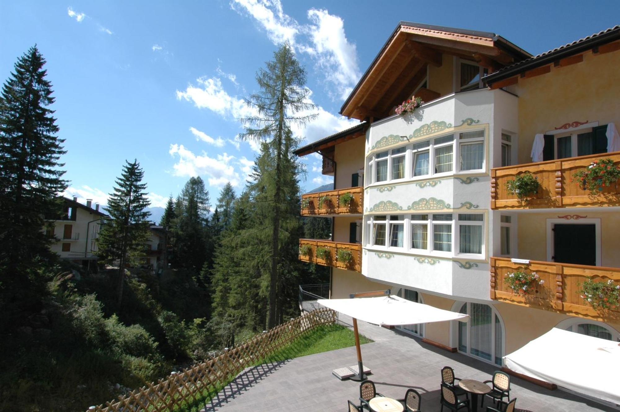 Residence Pez Gajard San Martino Di Castrozza Exterior foto