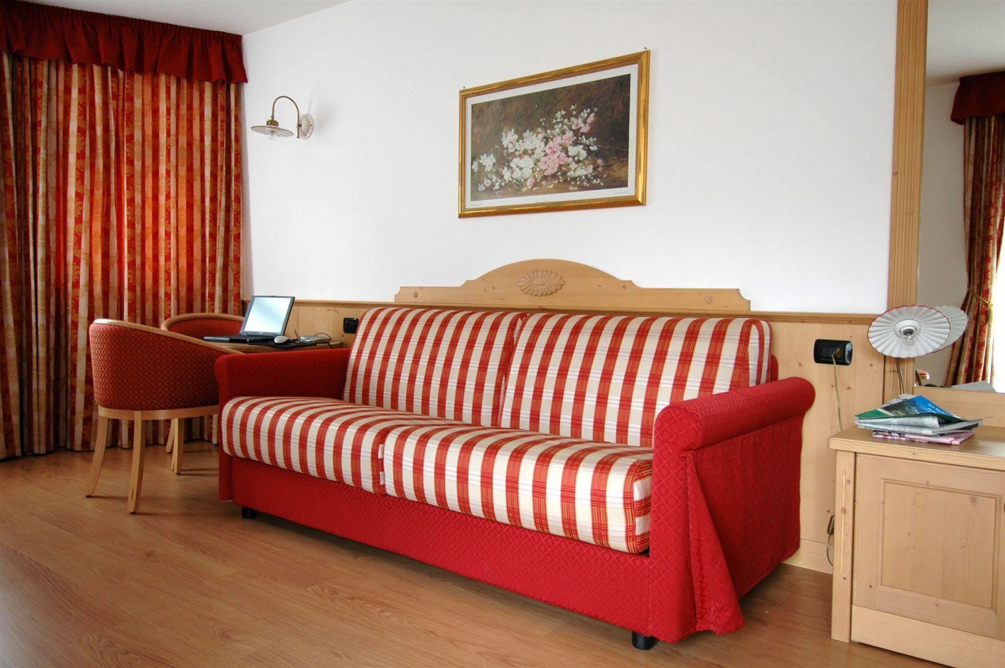 Residence Pez Gajard San Martino Di Castrozza Exterior foto