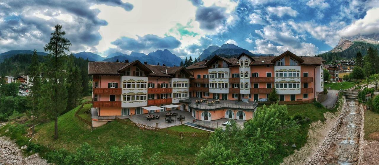 Residence Pez Gajard San Martino Di Castrozza Exterior foto
